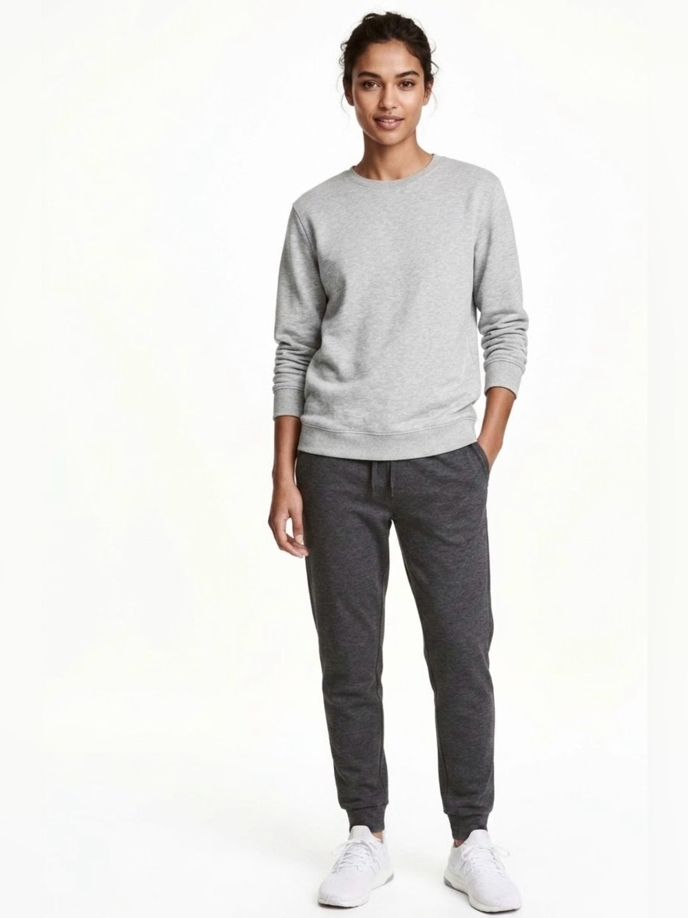 H&M $25 P2P 20-22” L 27.5” Relaxed Fit Crewneck Sweatshirt Gray M